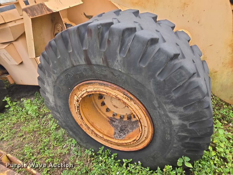 image for item DU2585 2001 Case 821C wheel loader