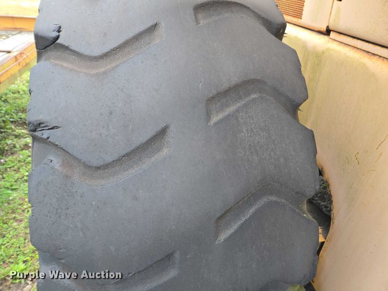 image for item DU2585 2001 Case 821C wheel loader