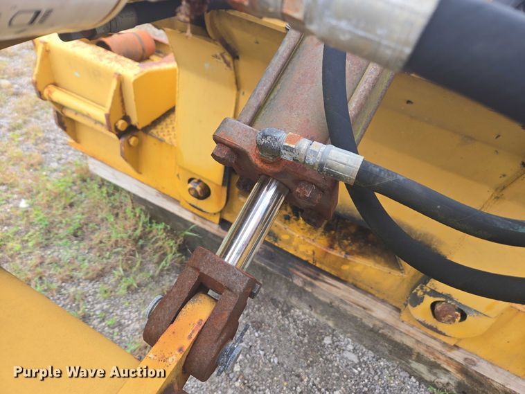 image for item DU2587 2007 Eager Beaver lowboy equipment trailer