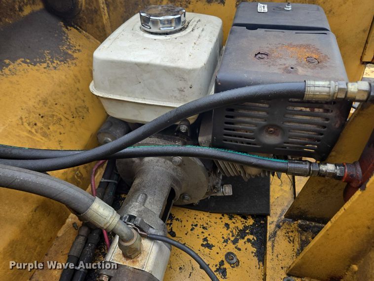 image for item DU2587 2007 Eager Beaver lowboy equipment trailer