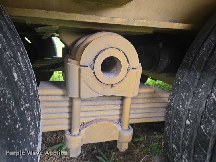 image for item DU2587 2007 Eager Beaver lowboy equipment trailer