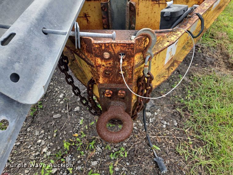 image for item DU2588 2002 Belshe WB-12 equipment trailer