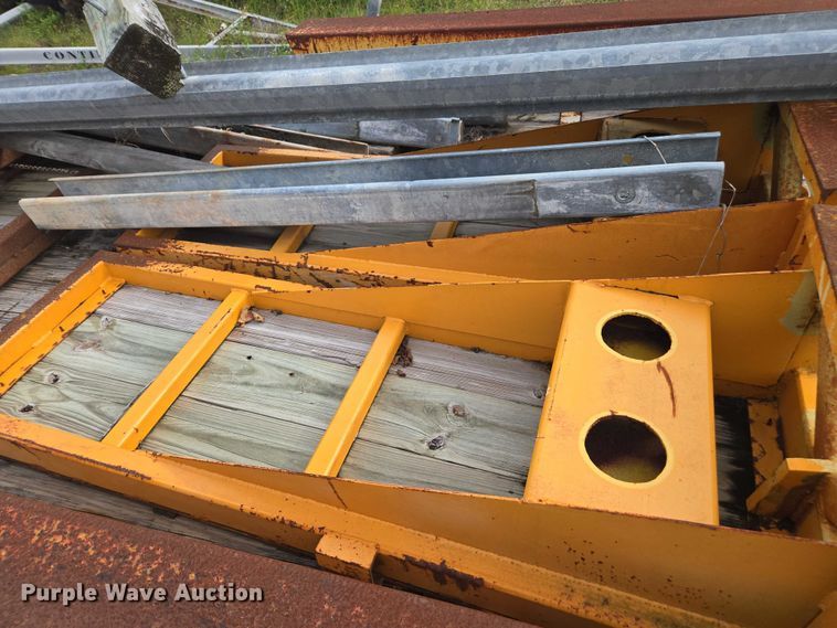 image for item DU2588 2002 Belshe WB-12 equipment trailer