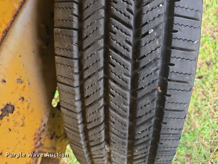 image for item DU2588 2002 Belshe WB-12 equipment trailer