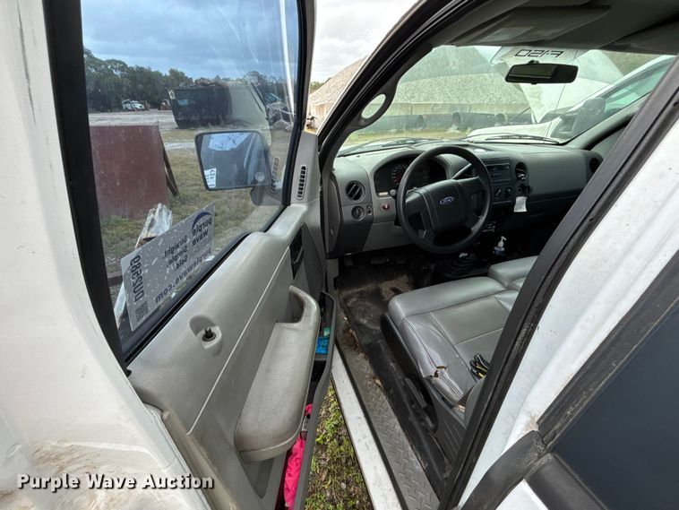 image for item DU2589 2006 Ford F150 Ext. Cab pickup truck