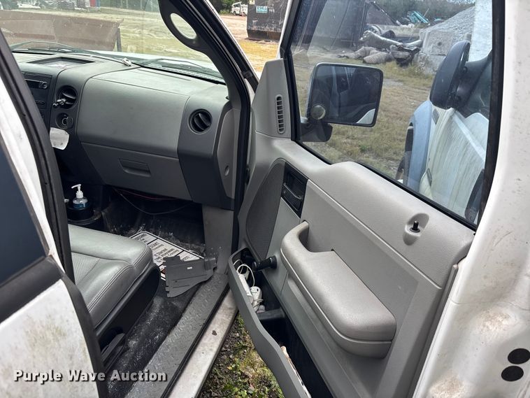 image for item DU2589 2006 Ford F150 Ext. Cab pickup truck