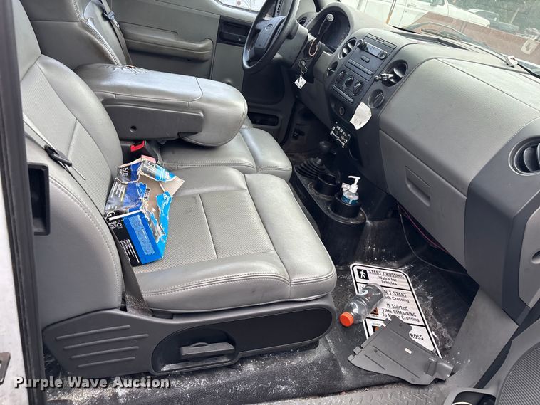 image for item DU2589 2006 Ford F150 Ext. Cab pickup truck