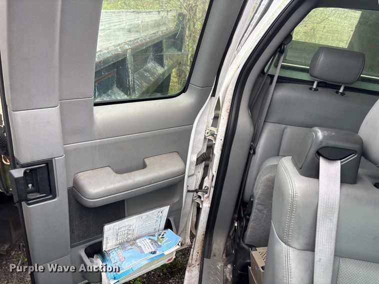 image for item DU2589 2006 Ford F150 Ext. Cab pickup truck