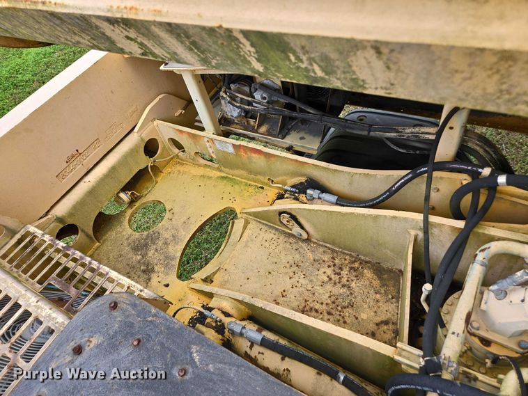 image for item DU2593 Gradall XL4100II wheeled excavator