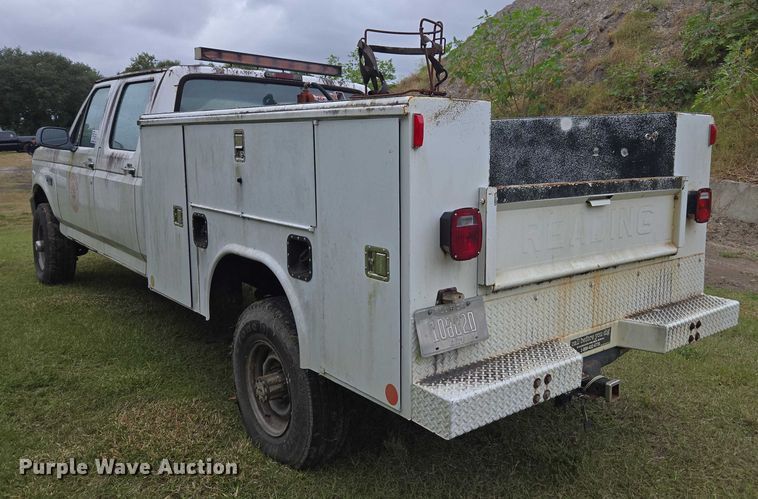 image for item DU2594 1996 Ford F350 Crew Cab utility bed pickup truck