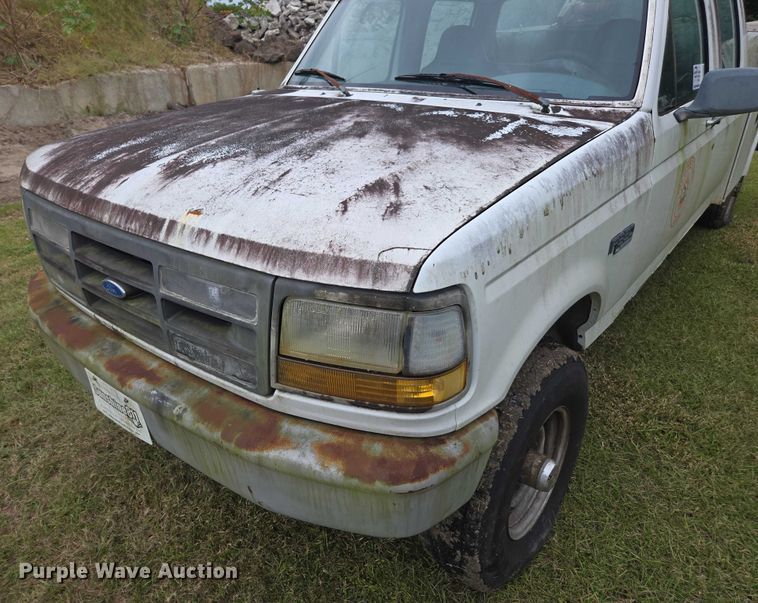 image for item DU2594 1996 Ford F350 Crew Cab utility bed pickup truck