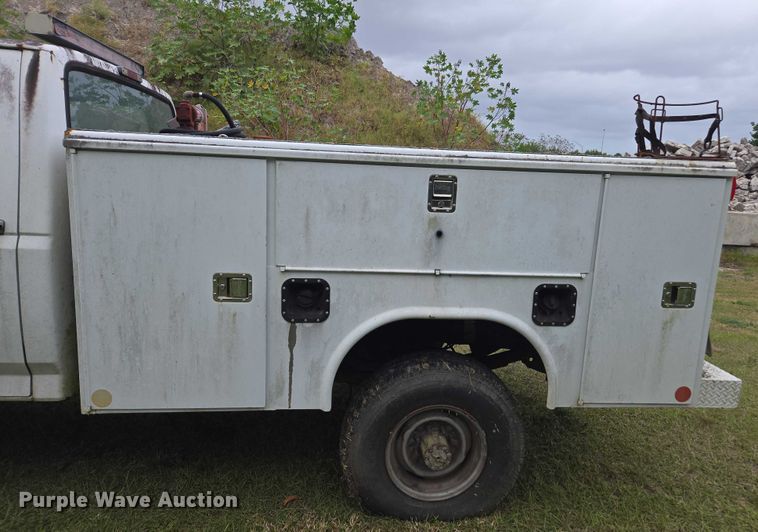 image for item DU2594 1996 Ford F350 Crew Cab utility bed pickup truck