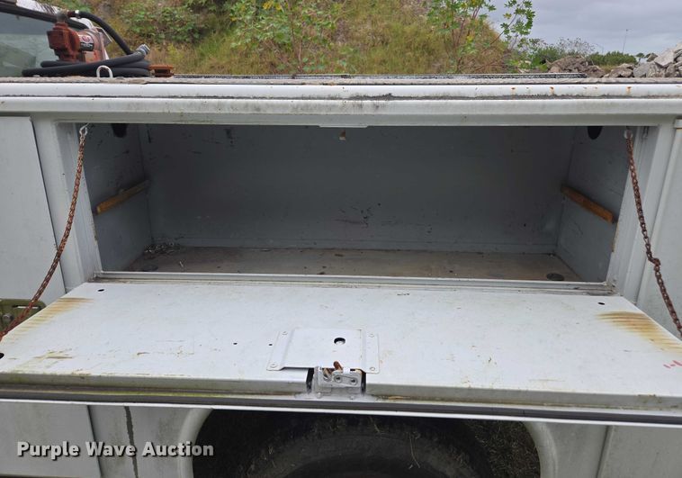 image for item DU2594 1996 Ford F350 Crew Cab utility bed pickup truck