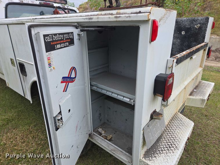 image for item DU2594 1996 Ford F350 Crew Cab utility bed pickup truck