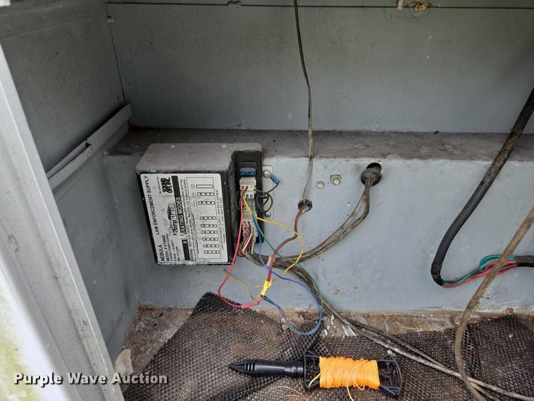 image for item DU2594 1996 Ford F350 Crew Cab utility bed pickup truck