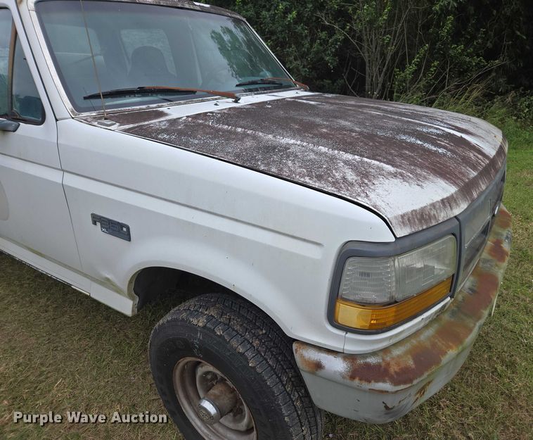 image for item DU2594 1996 Ford F350 Crew Cab utility bed pickup truck