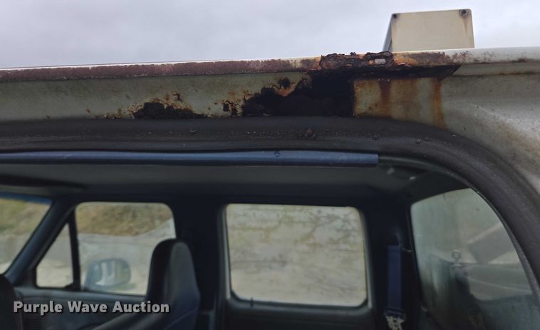 image for item DU2594 1996 Ford F350 Crew Cab utility bed pickup truck