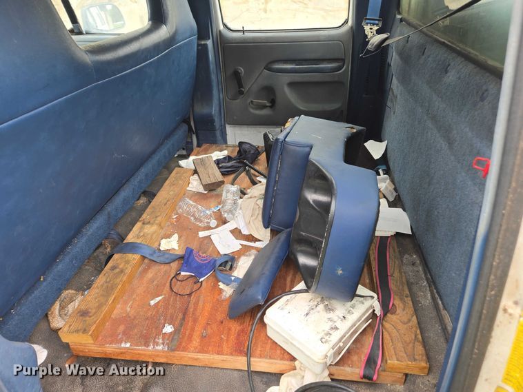 image for item DU2594 1996 Ford F350 Crew Cab utility bed pickup truck