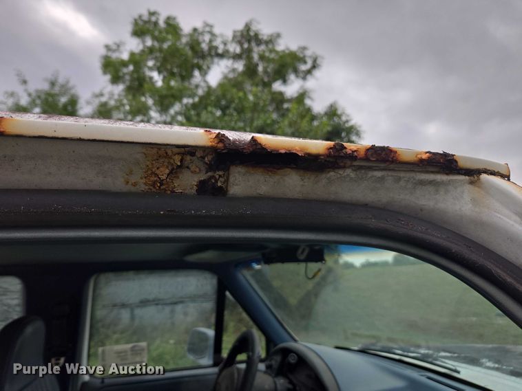 image for item DU2594 1996 Ford F350 Crew Cab utility bed pickup truck