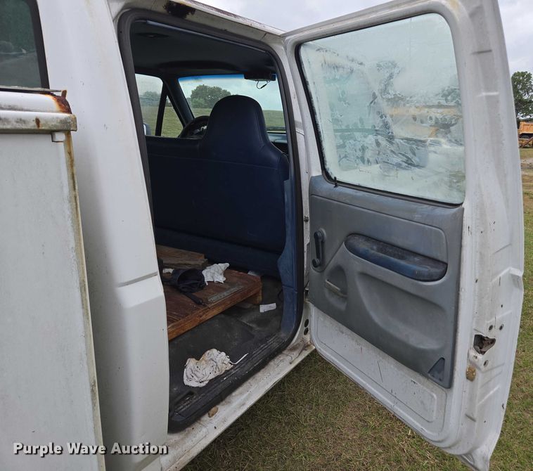 image for item DU2594 1996 Ford F350 Crew Cab utility bed pickup truck