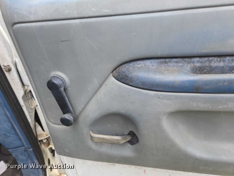 image for item DU2594 1996 Ford F350 Crew Cab utility bed pickup truck