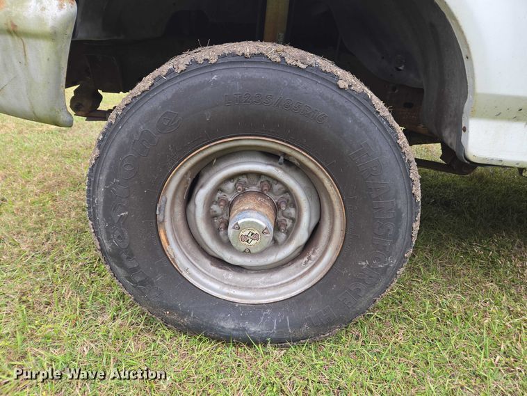 image for item DU2594 1996 Ford F350 Crew Cab utility bed pickup truck