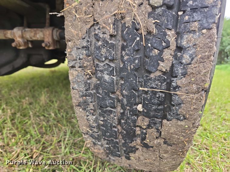 image for item DU2594 1996 Ford F350 Crew Cab utility bed pickup truck