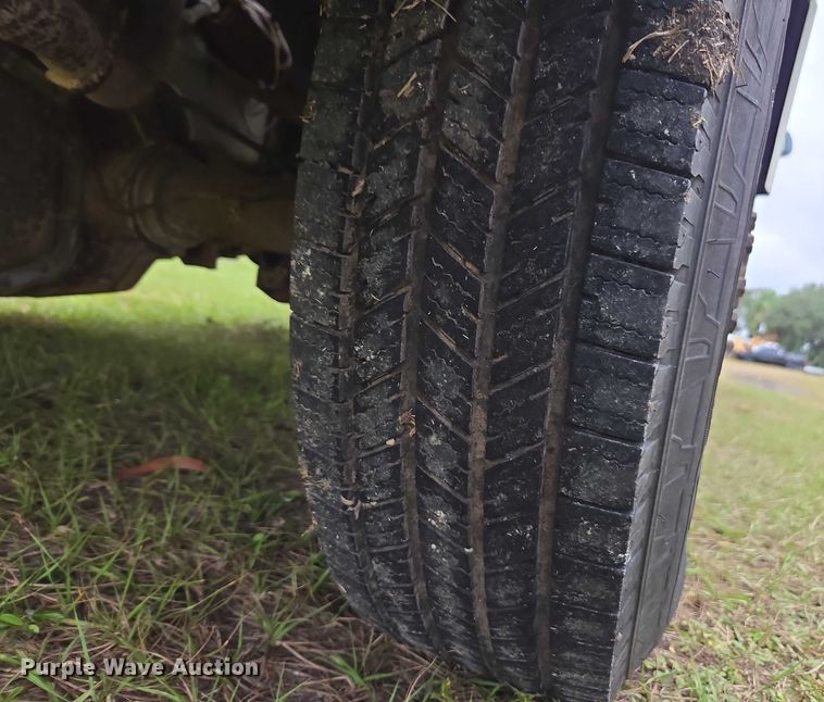 image for item DU2594 1996 Ford F350 Crew Cab utility bed pickup truck