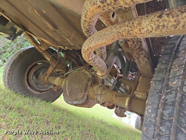 image for item DU2594 1996 Ford F350 Crew Cab utility bed pickup truck