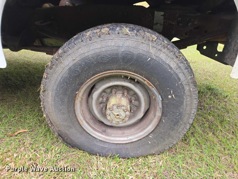 image for item DU2594 1996 Ford F350 Crew Cab utility bed pickup truck