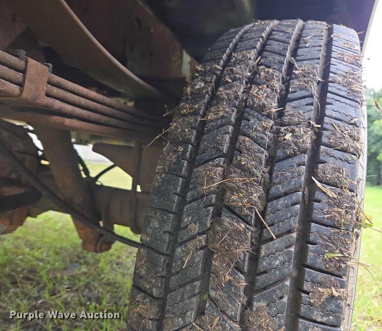 image for item DU2594 1996 Ford F350 Crew Cab utility bed pickup truck