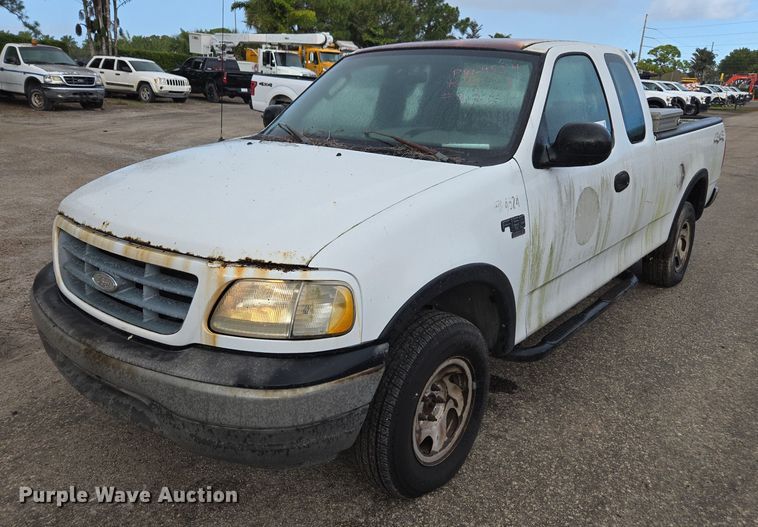 image for item DU2595 2003 Ford F150 XL pickup truck