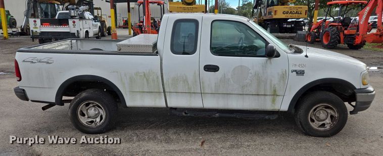 image for item DU2595 2003 Ford F150 XL pickup truck