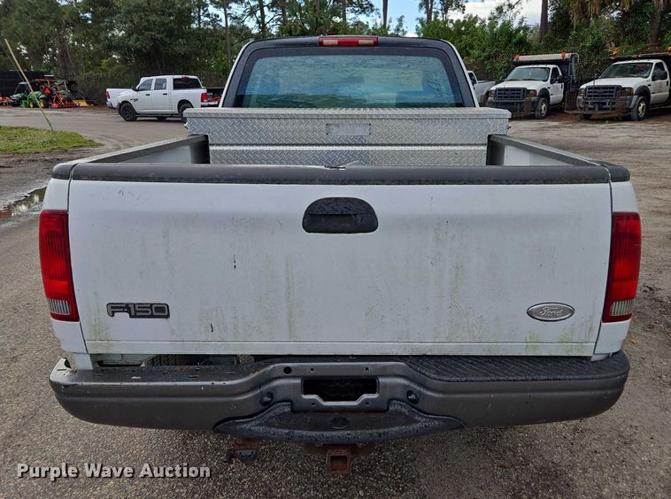 image for item DU2595 2003 Ford F150 XL pickup truck