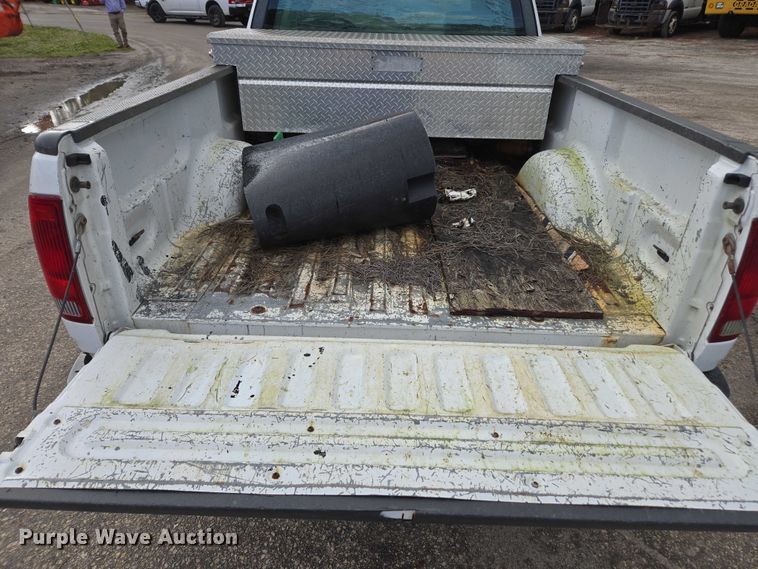 image for item DU2595 2003 Ford F150 XL pickup truck