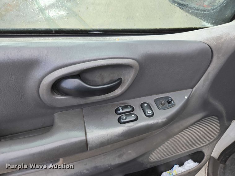 image for item DU2595 2003 Ford F150 XL pickup truck