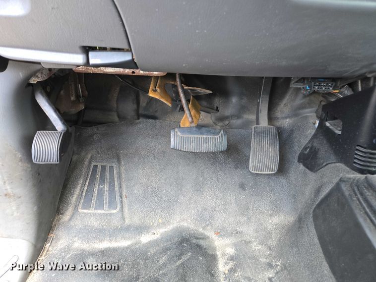 image for item DU2595 2003 Ford F150 XL pickup truck