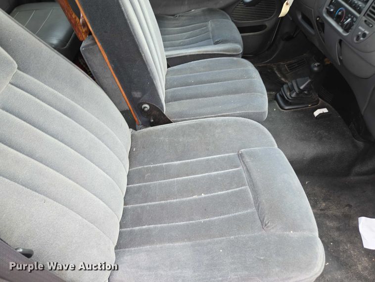 image for item DU2595 2003 Ford F150 XL pickup truck