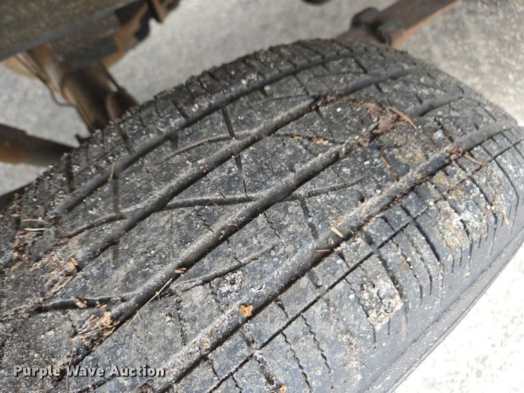 image for item DU2595 2003 Ford F150 XL pickup truck