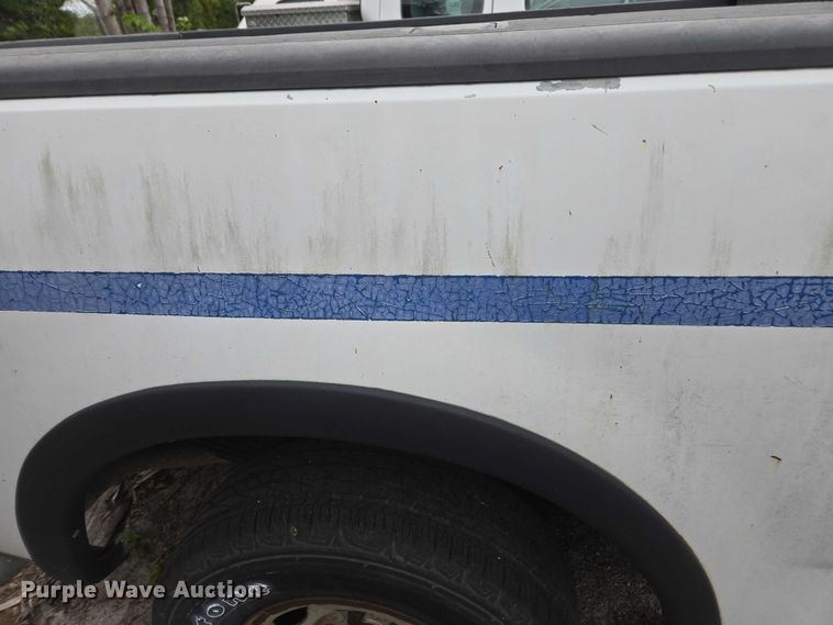 image for item DU2596 2002 Ford F150 XL pickup truck