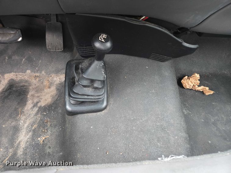 image for item DU2596 2002 Ford F150 XL pickup truck