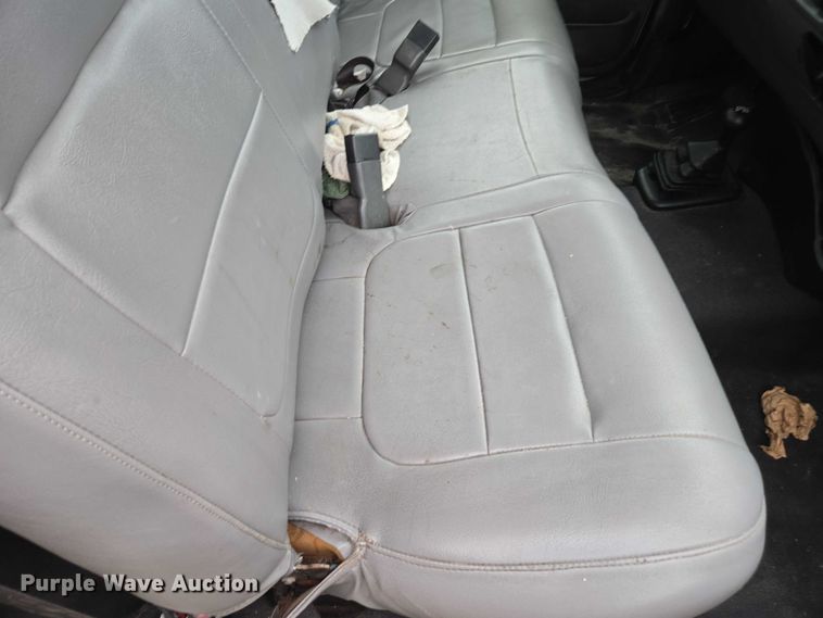 image for item DU2596 2002 Ford F150 XL pickup truck