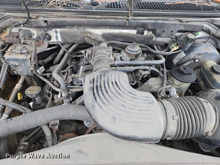 image for item DU2596 2002 Ford F150 XL pickup truck