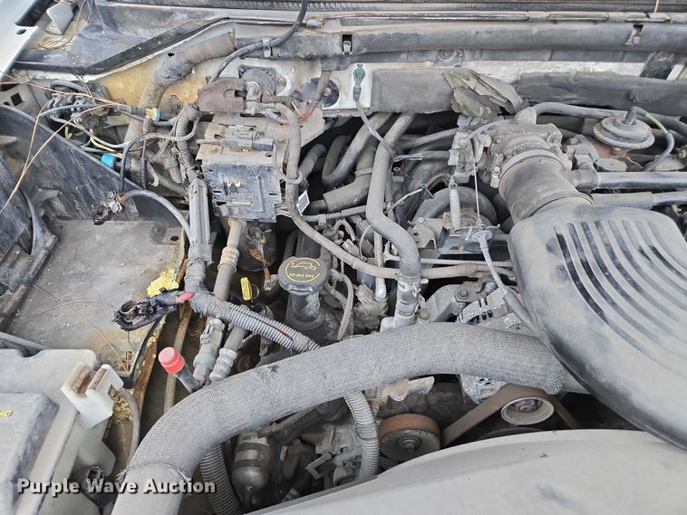 image for item DU2596 2002 Ford F150 XL pickup truck