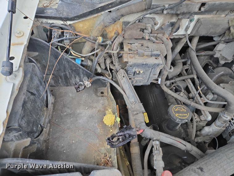 image for item DU2596 2002 Ford F150 XL pickup truck