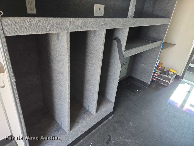 image for item DU2598 1997 Freightliner MT45 delivery truck