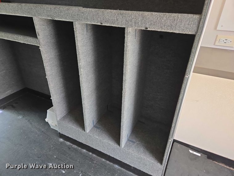 image for item DU2598 1997 Freightliner MT45 delivery truck