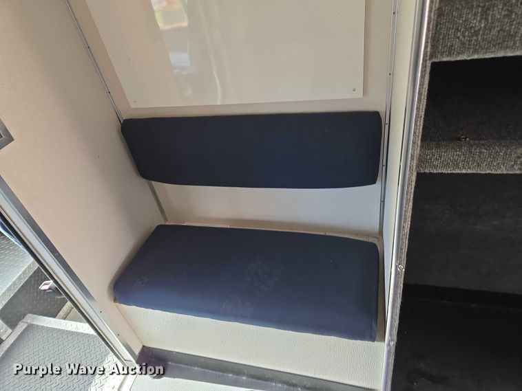 image for item DU2598 1997 Freightliner MT45 delivery truck