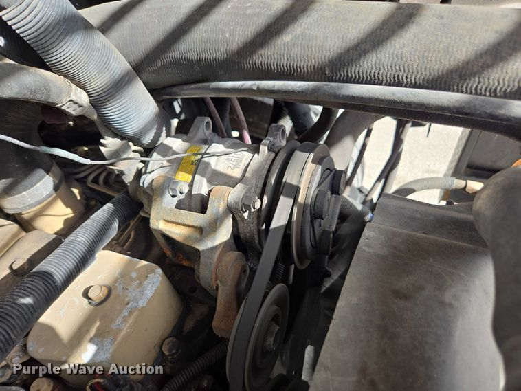 image for item DU2598 1997 Freightliner MT45 delivery truck