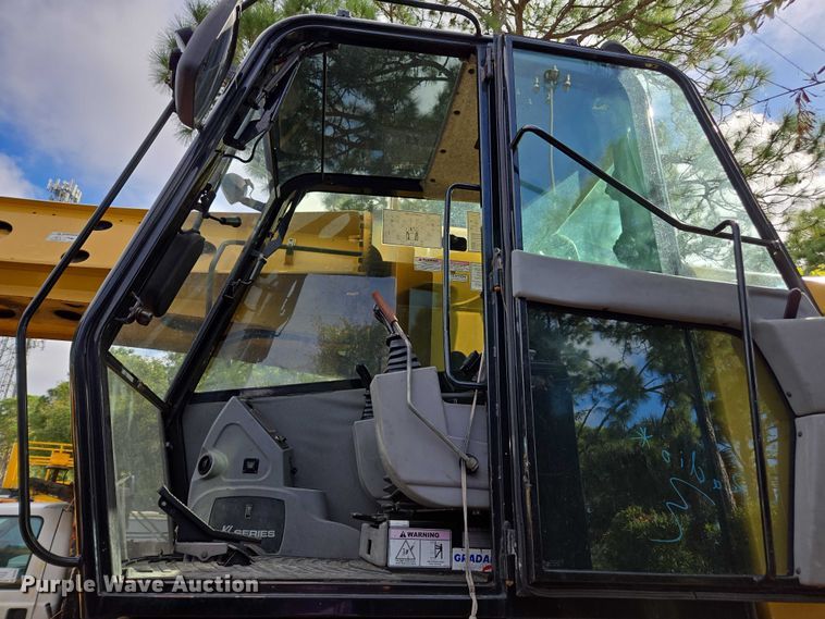 image for item DU2599 Gradall XL4100 wheeled excavator